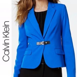 CALVIN KLEIN blue blazer buckle closure